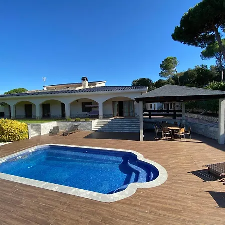 Vivalidays Kiros Villa *